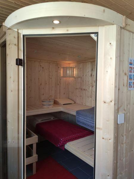 Ferienhaus Blaue Blume: Eco-Friendly Retreat with EV Charging & Sauna Guntersberge Exterior photo